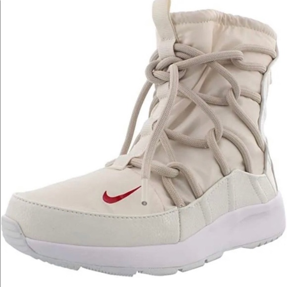 Nike Women's Tanjun High Rise Phantom/Red/Sand AO0355-005 snow boot SiZ 8.5 NWTB - Picture 1 of 7